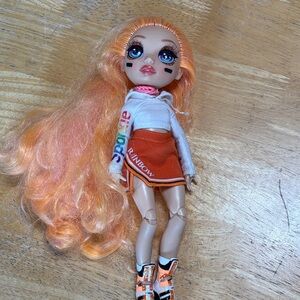 Rainbow High Cheer Poppy Rowan